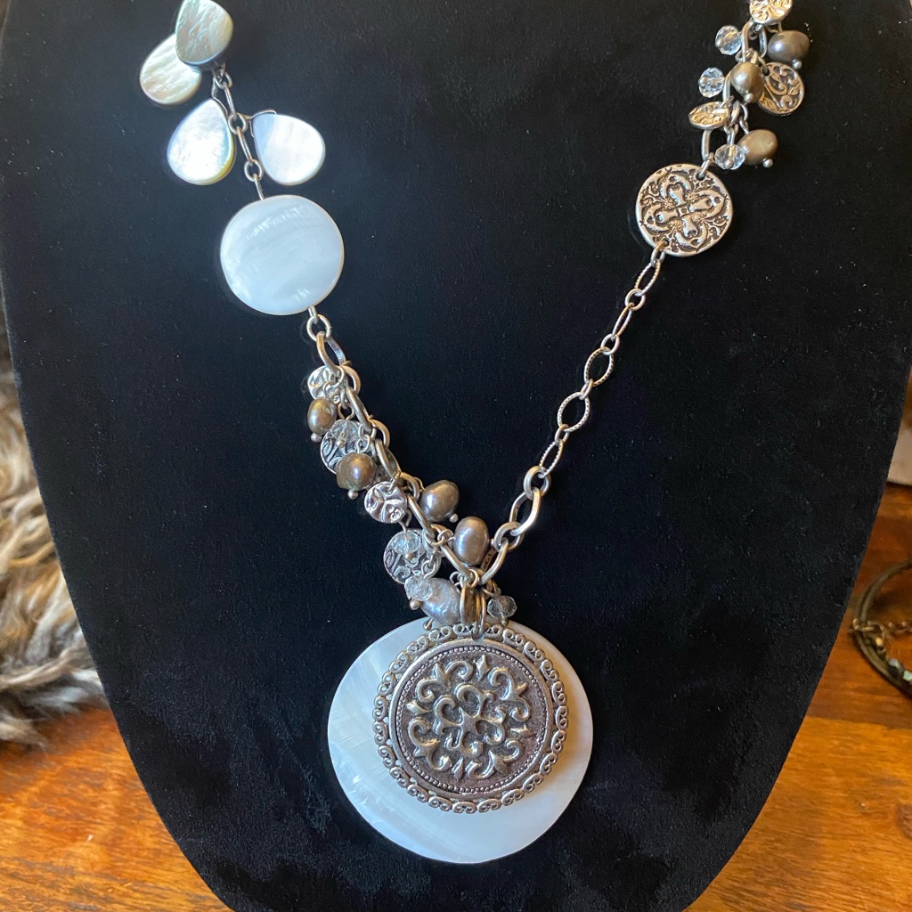 Woman Beautiful Necklace 15$